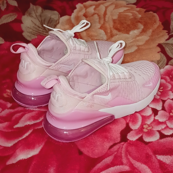 Nike Air Max 270 Streetwear/Lifestyle Shoes Size 5 Youth/6.5 Women - Picture 4 of 14